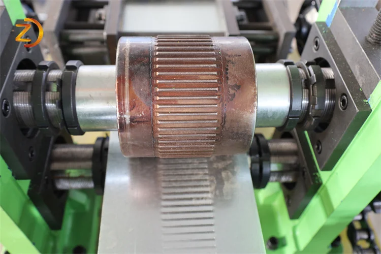 Full automatic high speed 20-25m/min rolling shutter machine shutter door roll forming machine making cost China manufacture