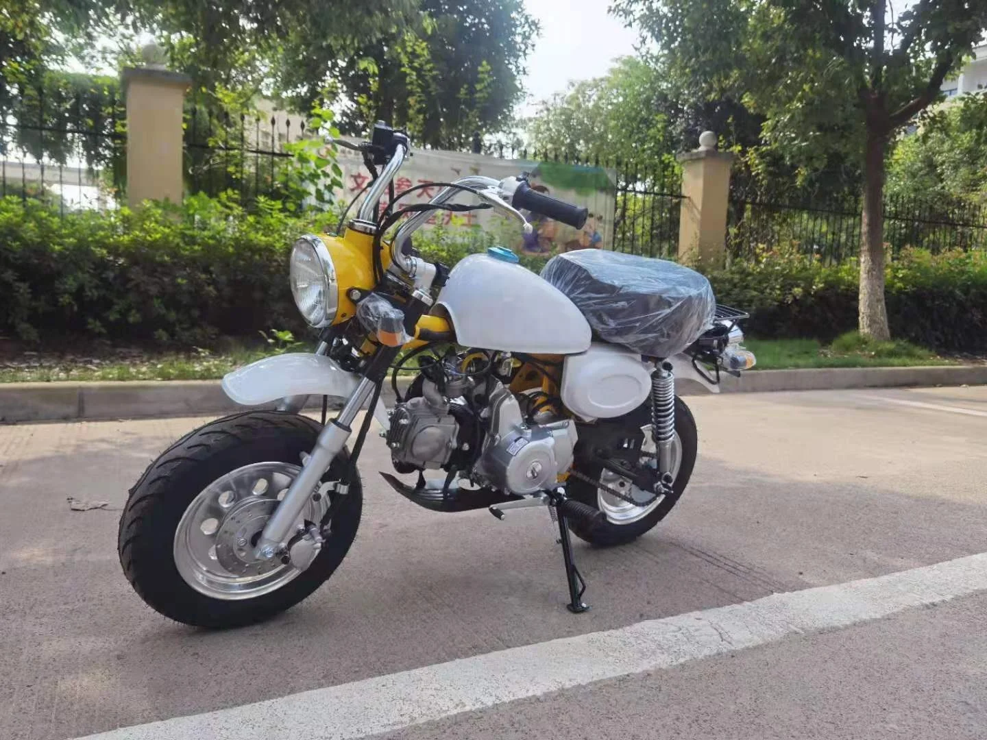 High Quality Dirt Bike 125cc Motorcycle Monkey Bike With CE