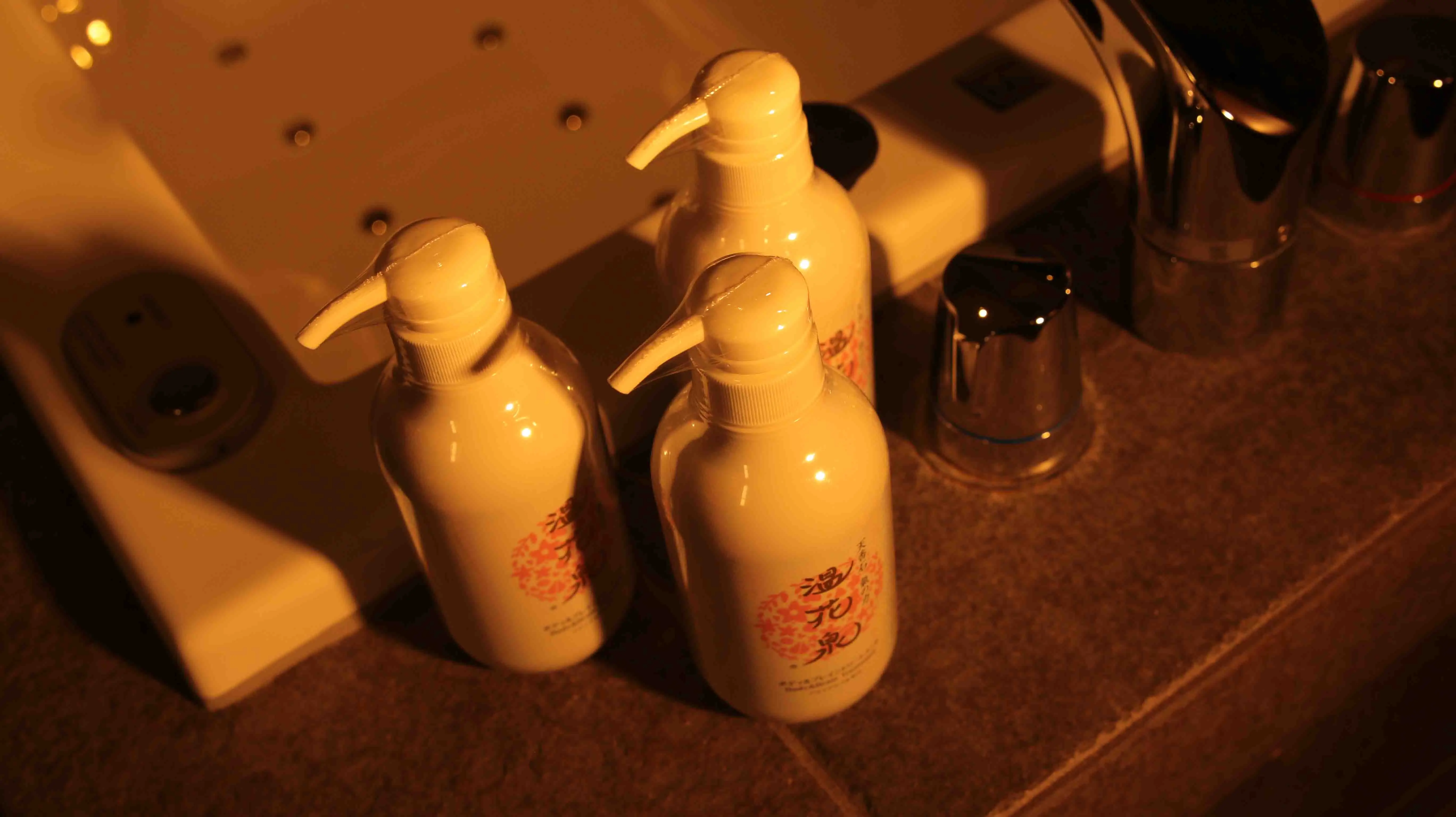 Bottle Bulk Shampoo Shower Gel To Improve Blood And Lymph Circulation