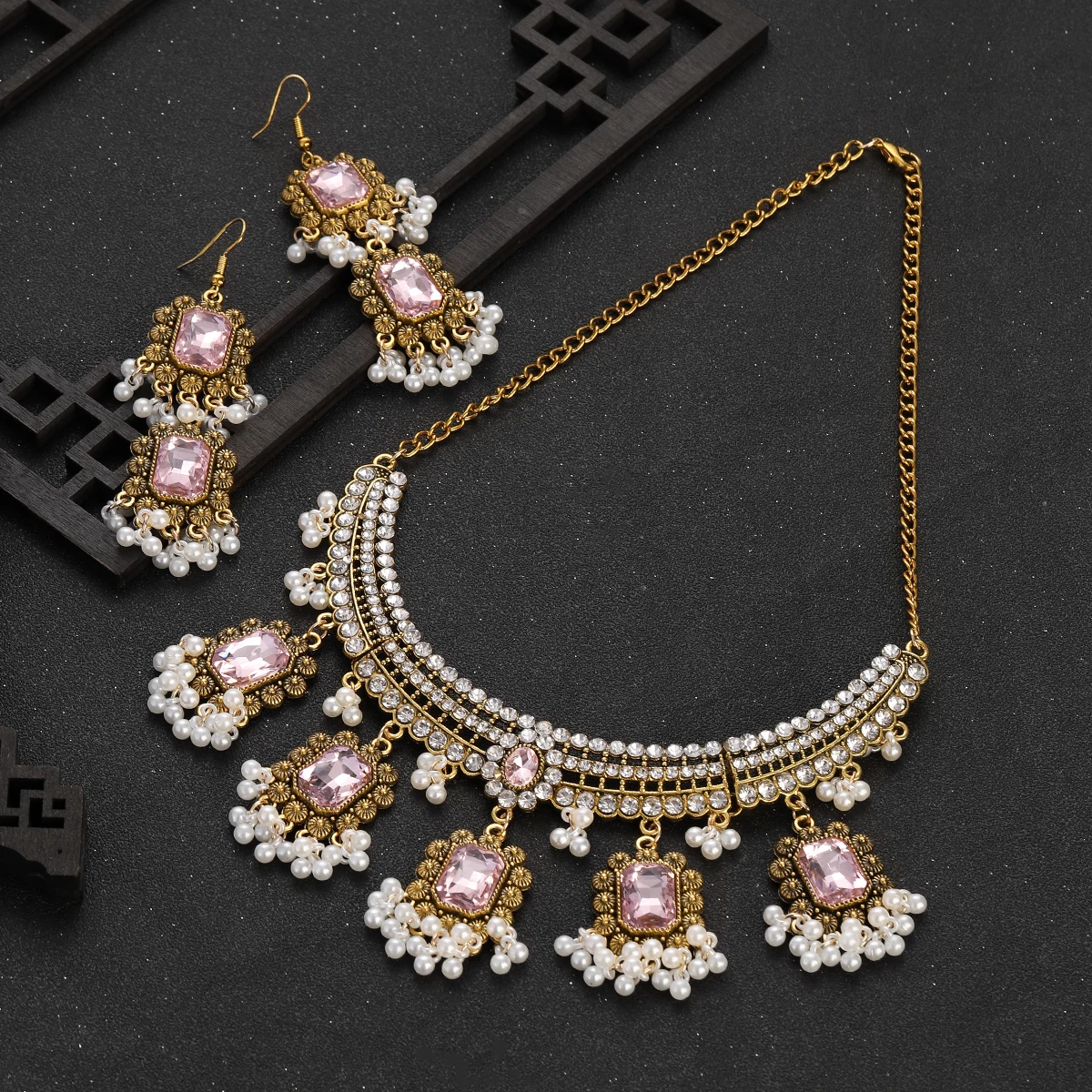 Luxury Gold Color Geometric Necklace Set Women Vintage Choker Crystal Bridal Wedding Necklace Earring Set Fashion Indian Jewelry