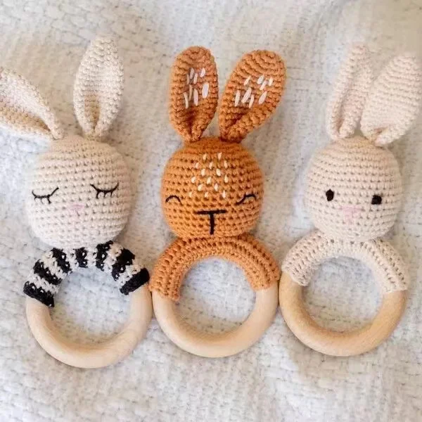 Customized Baby Rattle Crochet Bunny Rabbit Cartoon Rattle Toys Wooden Teether Rings Newborn Animal Rattle
