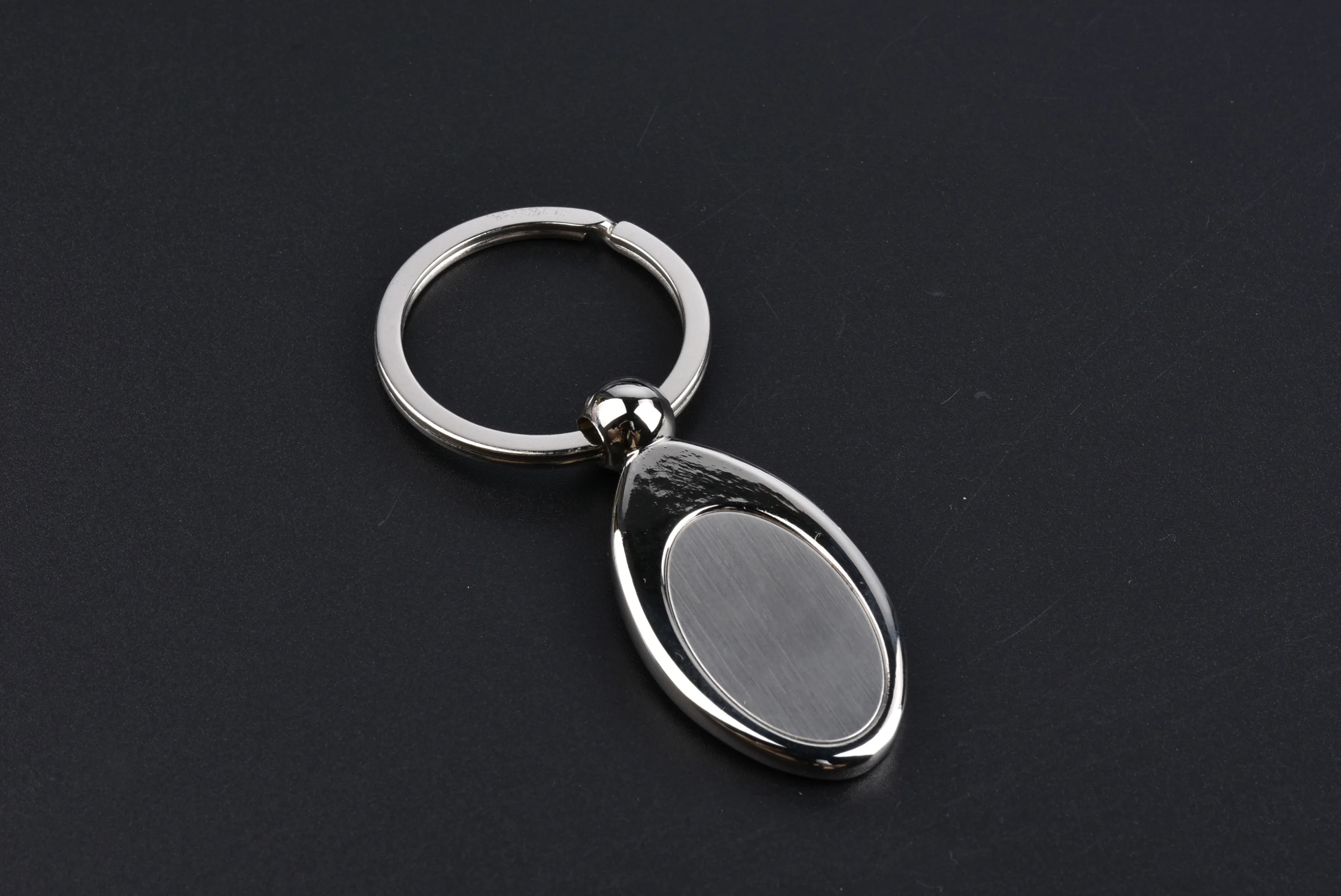 
Custom High Quality Company Logo Metal Die Cast Metal Keychain Maker 
