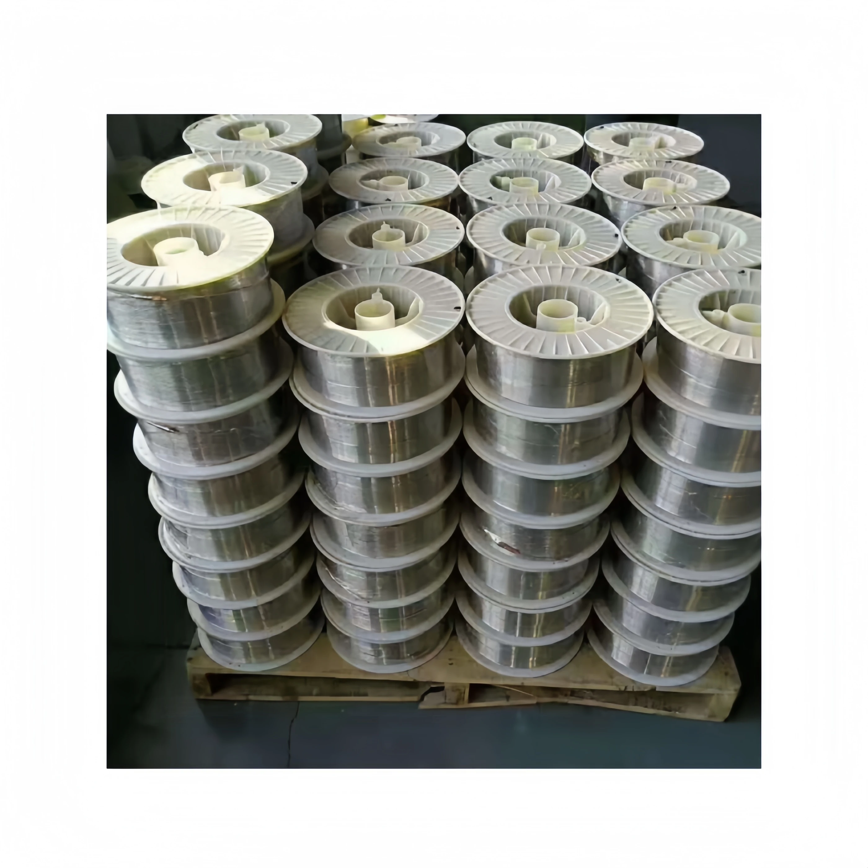 China Manufacturer 0.8mm/1.0mm 15Kg Er70S-6 Co2 Solid Welding Wire For Mig