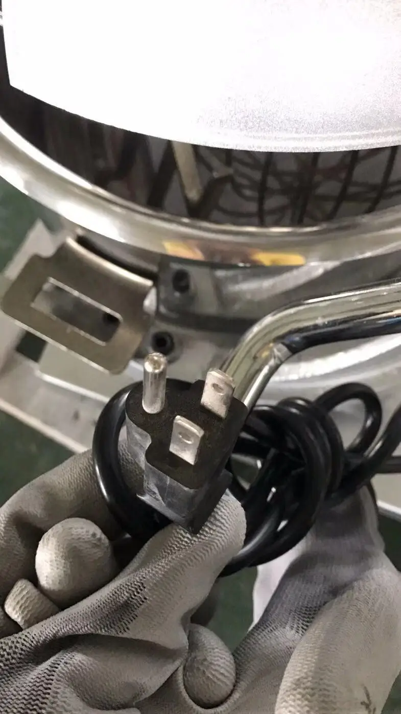 High Quality Dough Maker Egg Flour Food Mixer Machine Baking Equipment Spiral Dough Mixers 15L Free Stand Mixer with Safty Cover