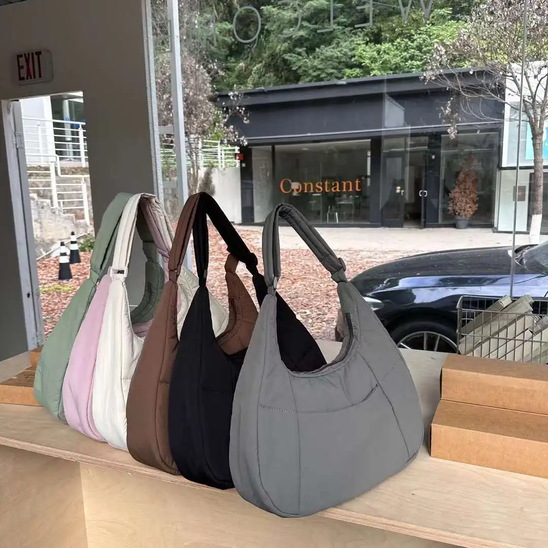 New nylon armpit bag for women simple dumpling handbag niche lightweight shoulder bag with Adjustable Strap