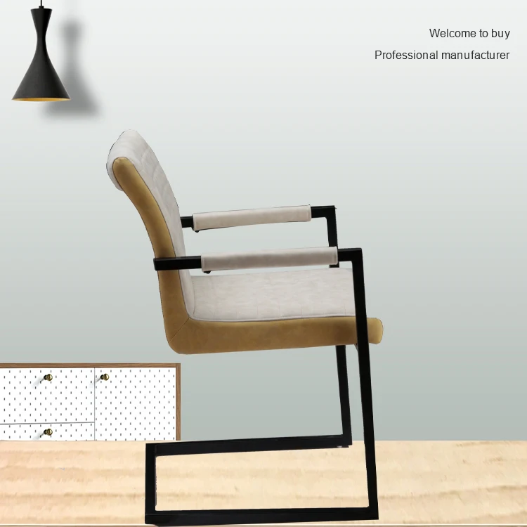 Бархатный обеденный стул зеленого цвета