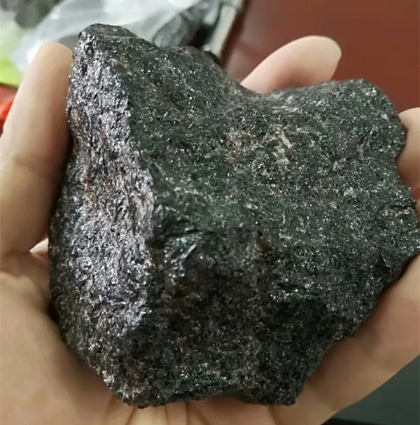 Коричневая Плавленая глиноземная керамическая среда коричневая полировка оксида алюминия для удаления заусенцев в форме фрагментов