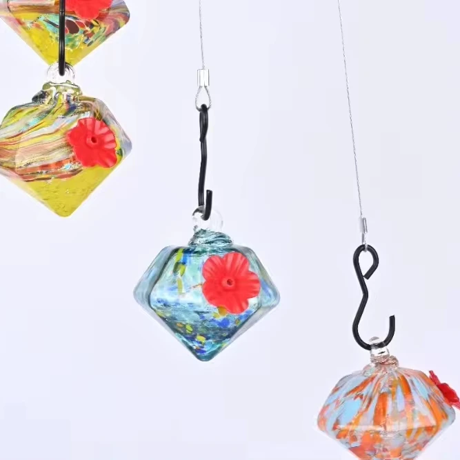 stone shaped mixed colors suitable for outdoor garden decor Anti leakage Fengling style hummingbird feeder brick