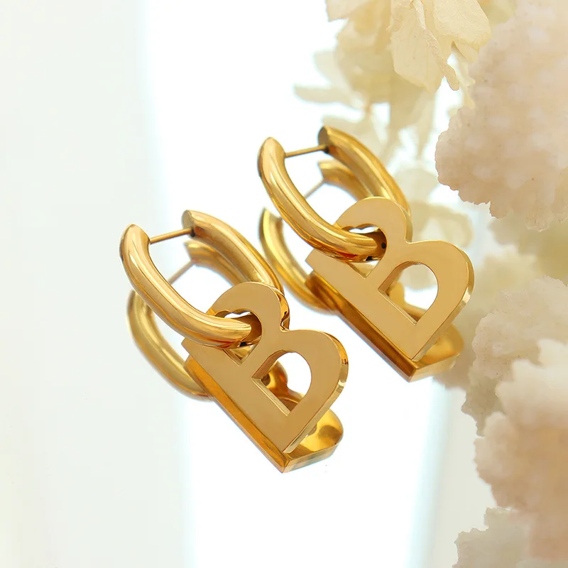 Waterproof Luxury Personality Wholesale 316L Stainless 18K Gold Plate Letter B Huggie Earring For Girls