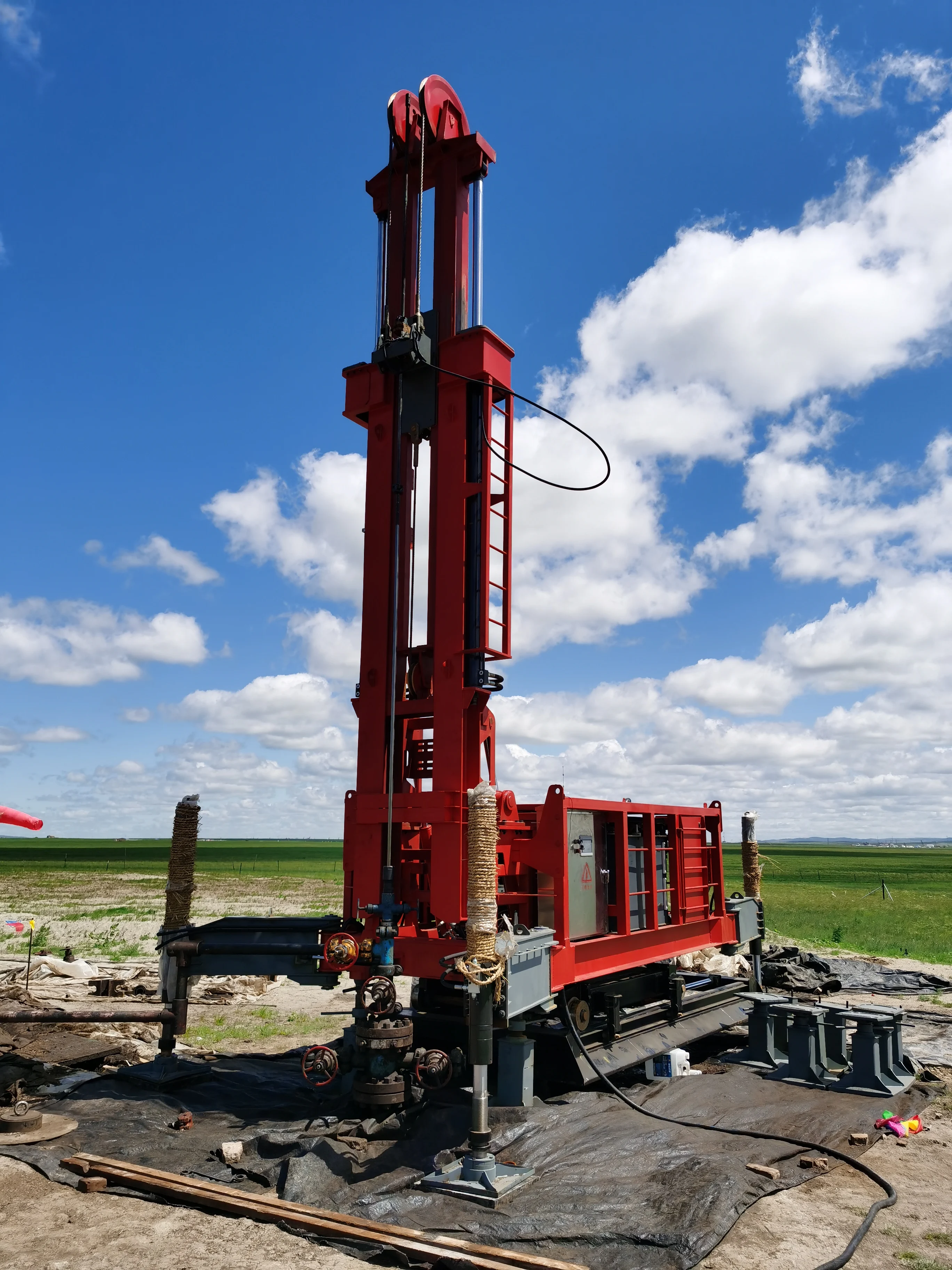 Высококачественная гидравлическая буровая установка для бурения скважин/Буровая установка для бурения скважин/небольшая буровая установка для бурения скважин