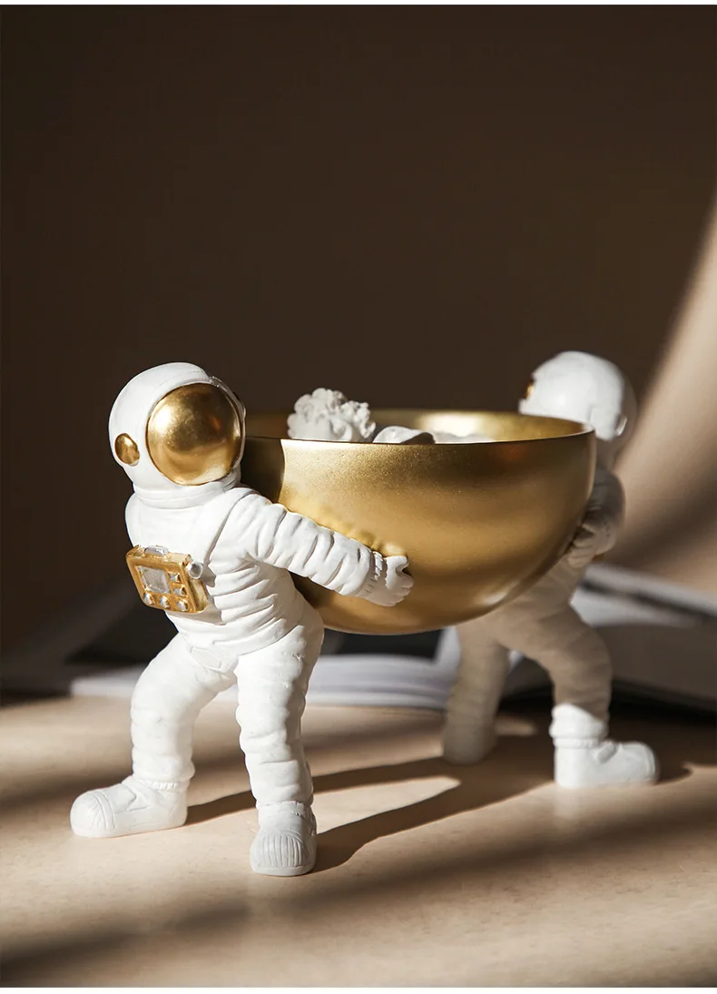 Nordic light luxury astronaut storage ornaments porch key creative living room dried fruit plate