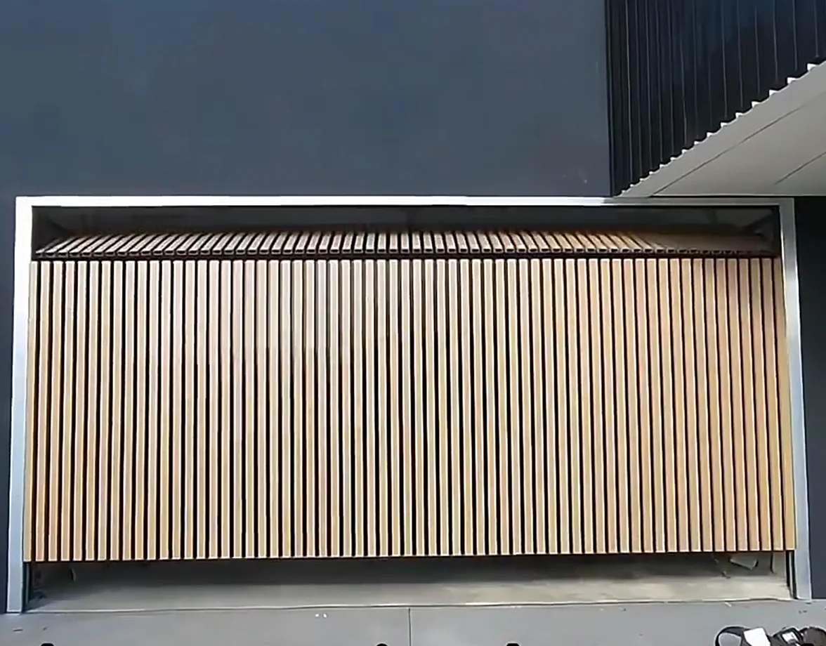 Popular Vertical Folding Villa Waterproof Garage Door Panels Strip Aluminum Flat Mounted Segment Garage Door