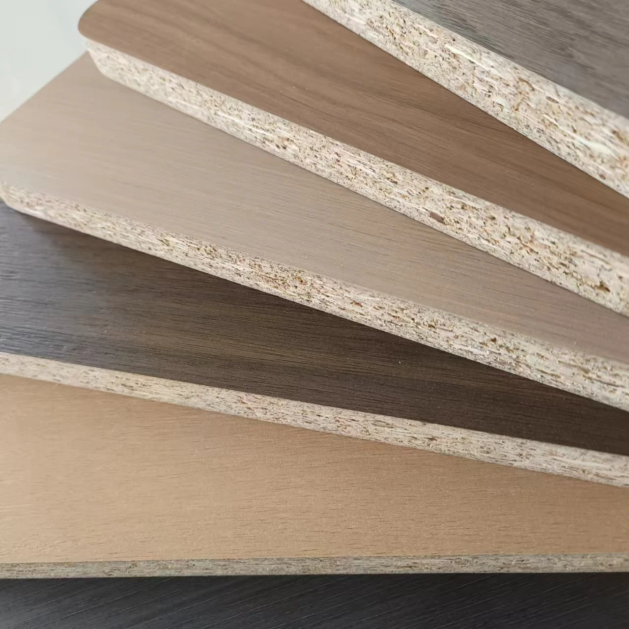 Hot selling cheap particle board customized 9mm 12mm 15mm 18mm melamina coated faced mdf sheet laminated melamine mdf board