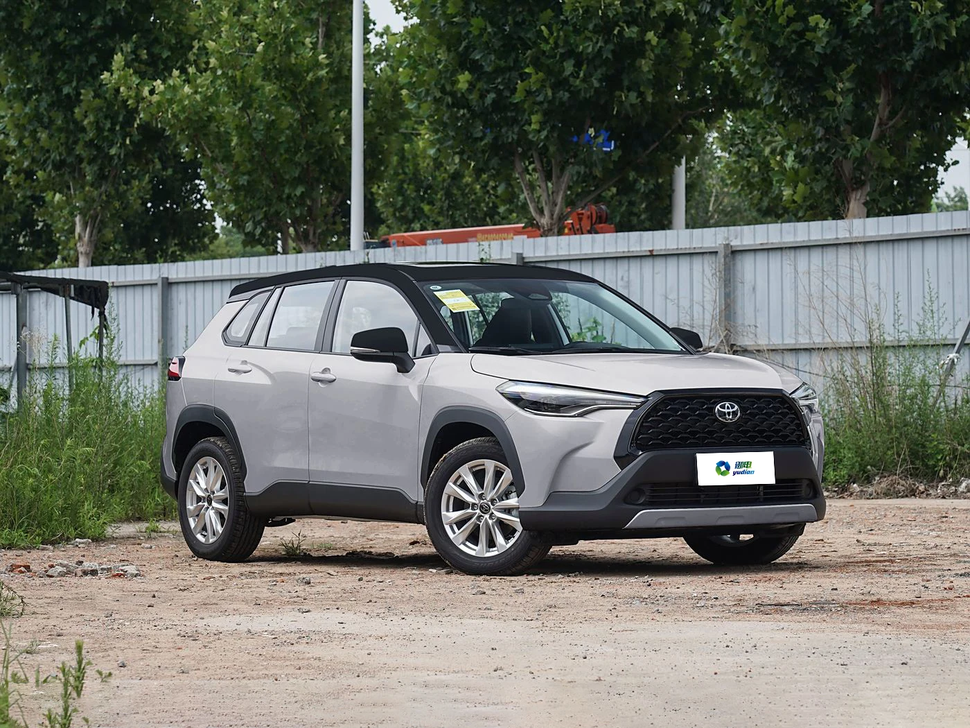 Подержанный автомобиль 2024 года TOYOTA COROLLA CROSS 2.0L CVT компактный кроссовер бензиновый 5-местный высокопроизводительный внедорожник