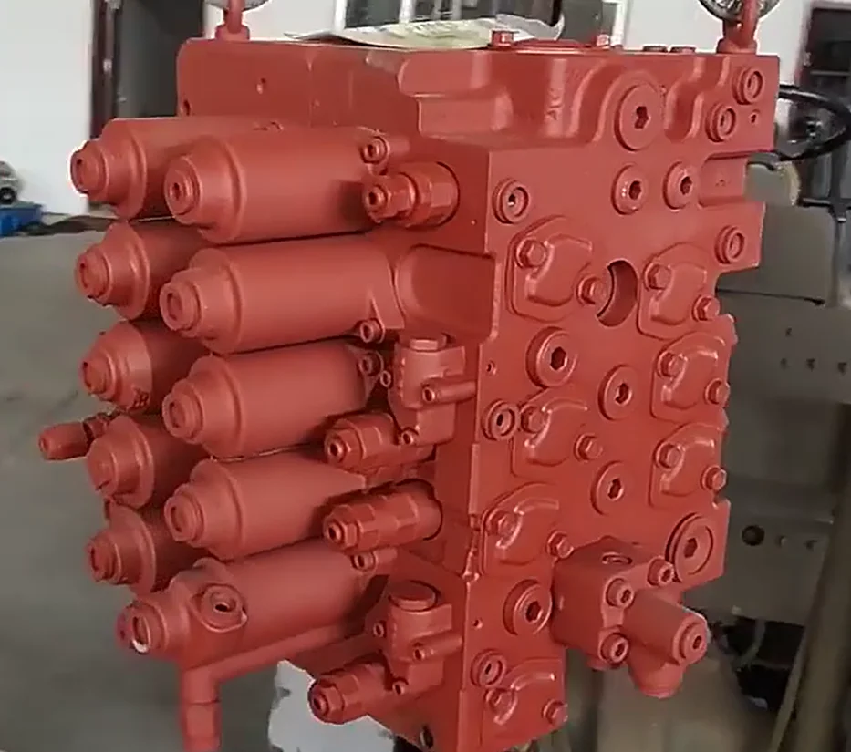 Excavator Parts R210-7 Control Valve 31Q6-16113 31Q6-16111 Main for Hyundai