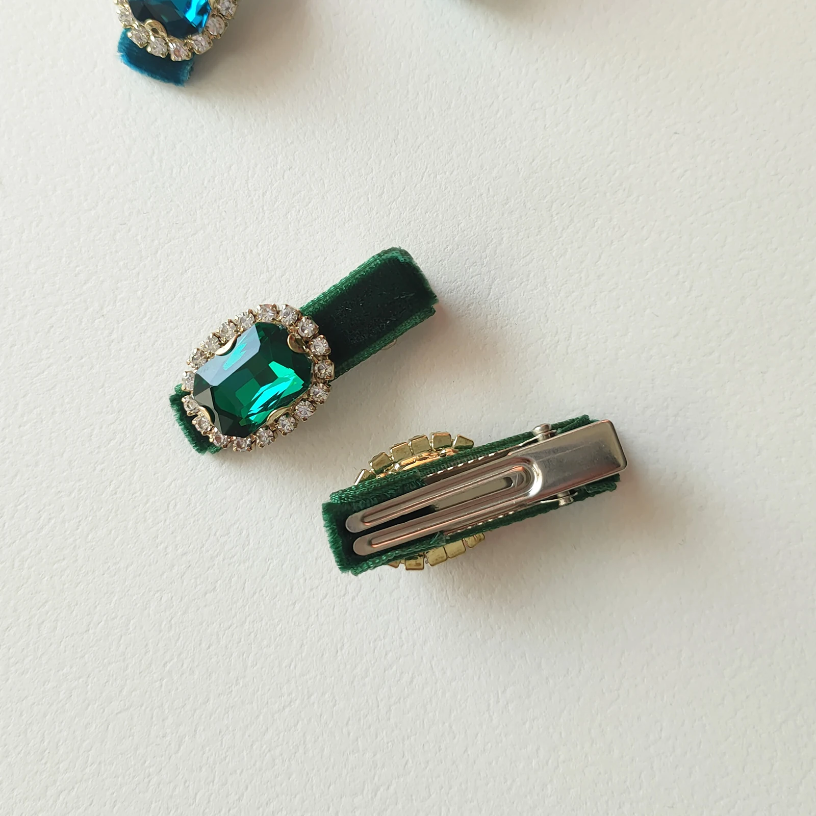 8PCS Small Christmas Hair Accessories Velvet Rhinestone Hair Clip Set For Women Party Baby Shower Girls Gift