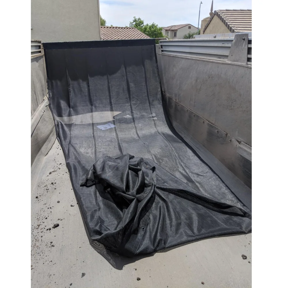 Heavy Duty Dump Truck Tarp with Vinyl-Coated Fabric Pockets Applied on Tarp System