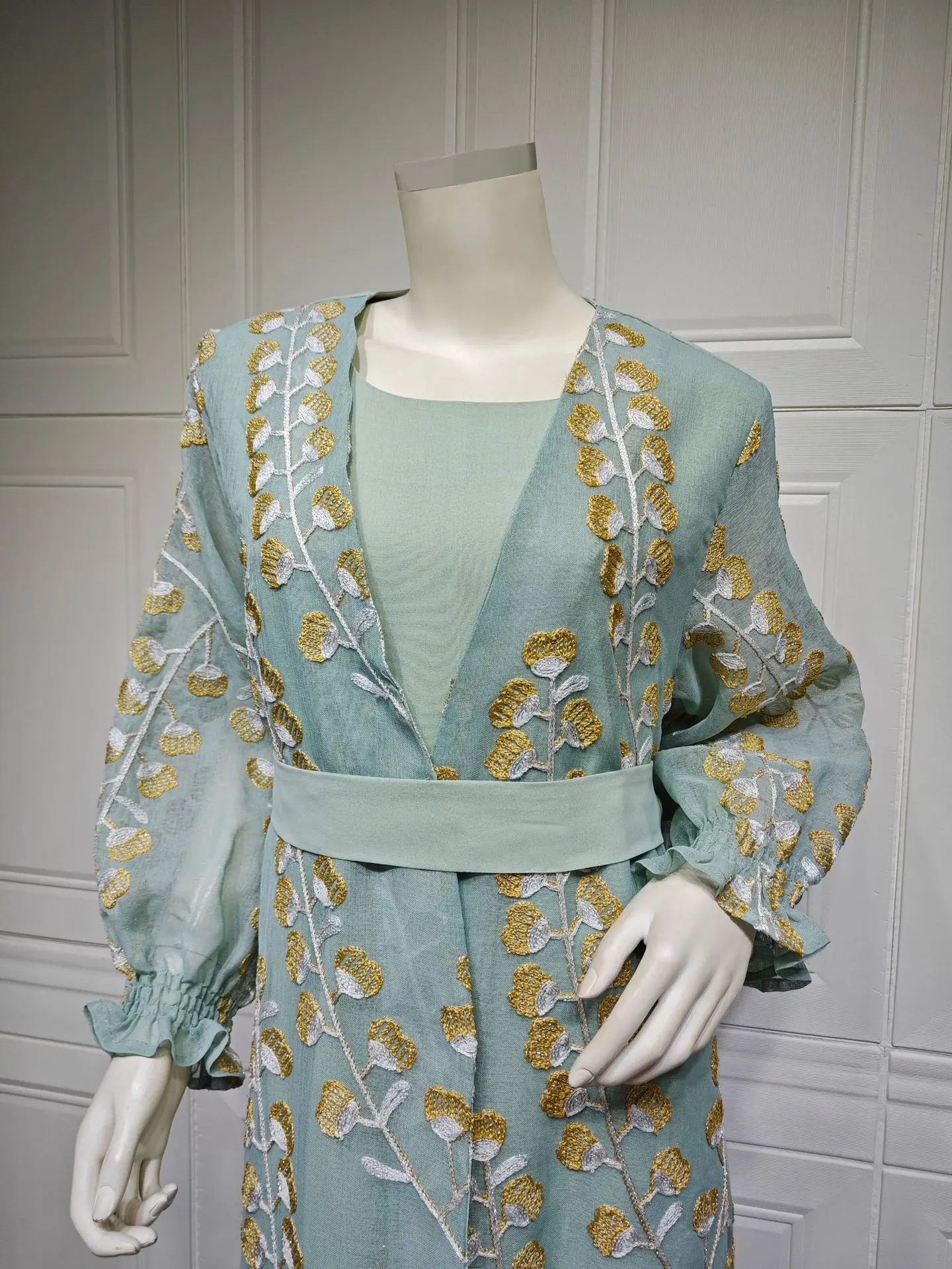 2023 New Arrival Ramadan Eid Jalabiya Fashion Muslim Dubai Arabic Abaya Dress Moroccan Kaftan Embroidery Jalabiat Women Robe