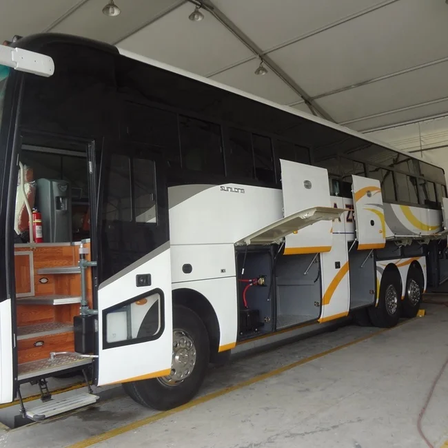 Strong 13 mete tourist bus double rear axle 60 seat luxury coach bus for sale