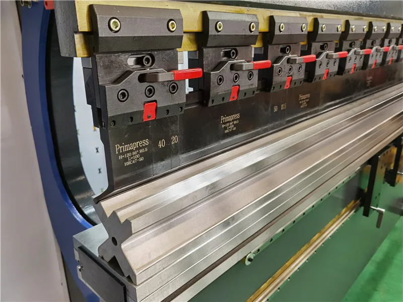 hydraulic 100ton stainless steel pipe CNC press brake machine price