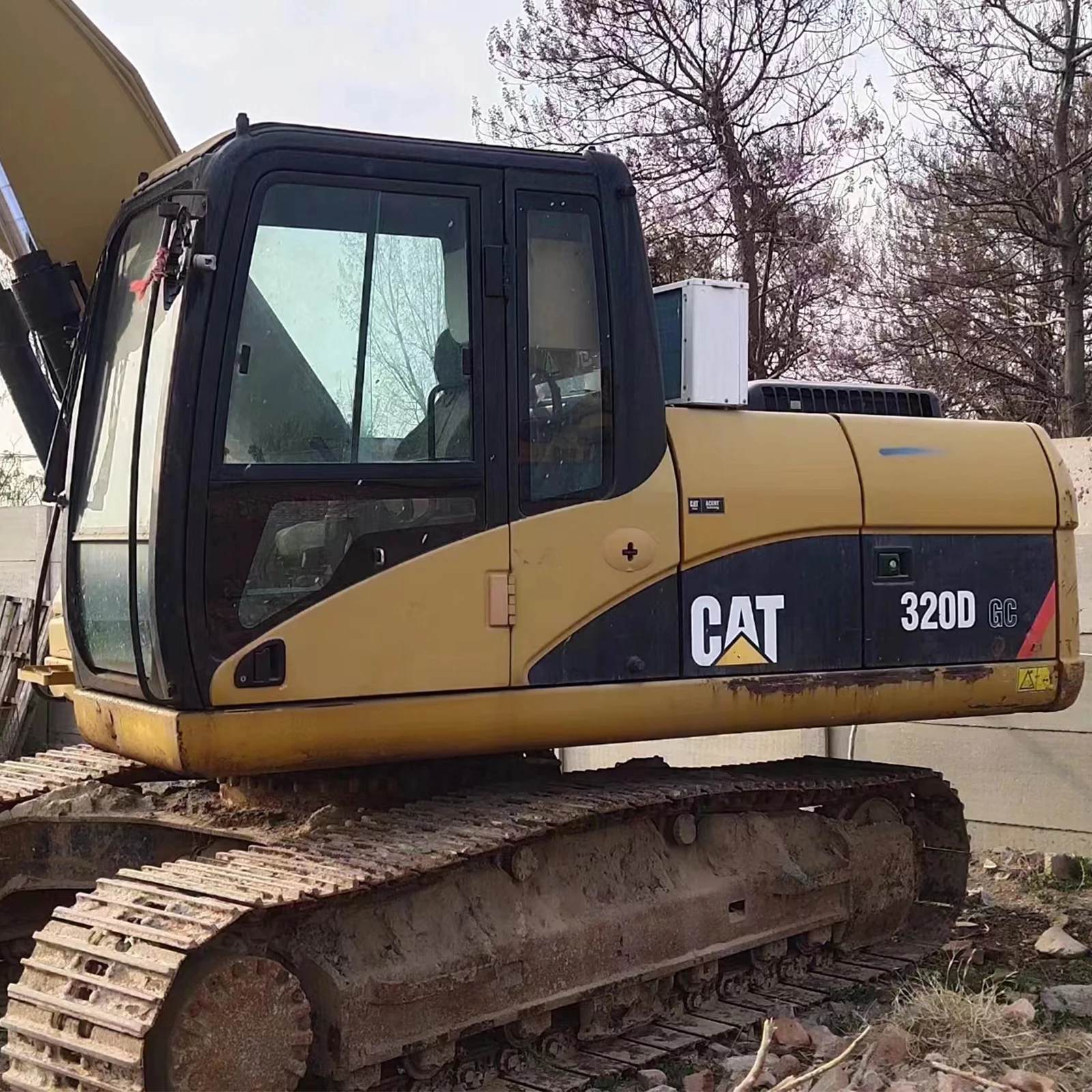 Cat 303.5 303 305 Small Cheap Price Wholesale Used Mini Excavator