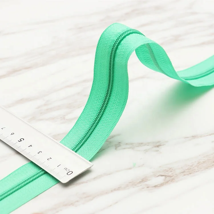 
Factory direct sale various sizes long chain high quality bags nylon zipper 