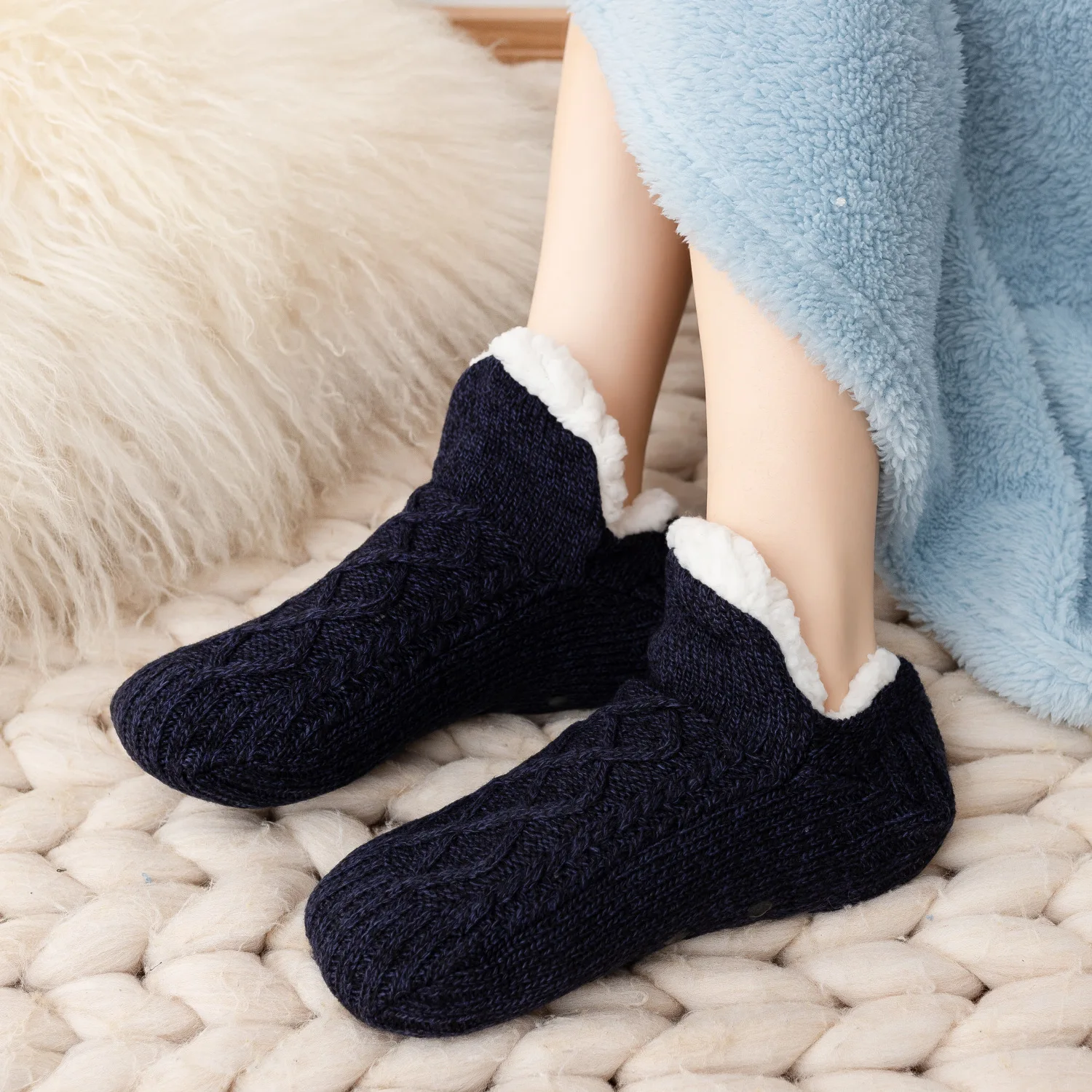 Plush and thickened home floor socks for warmth preservation glue dispensing  indoor slippers and socks