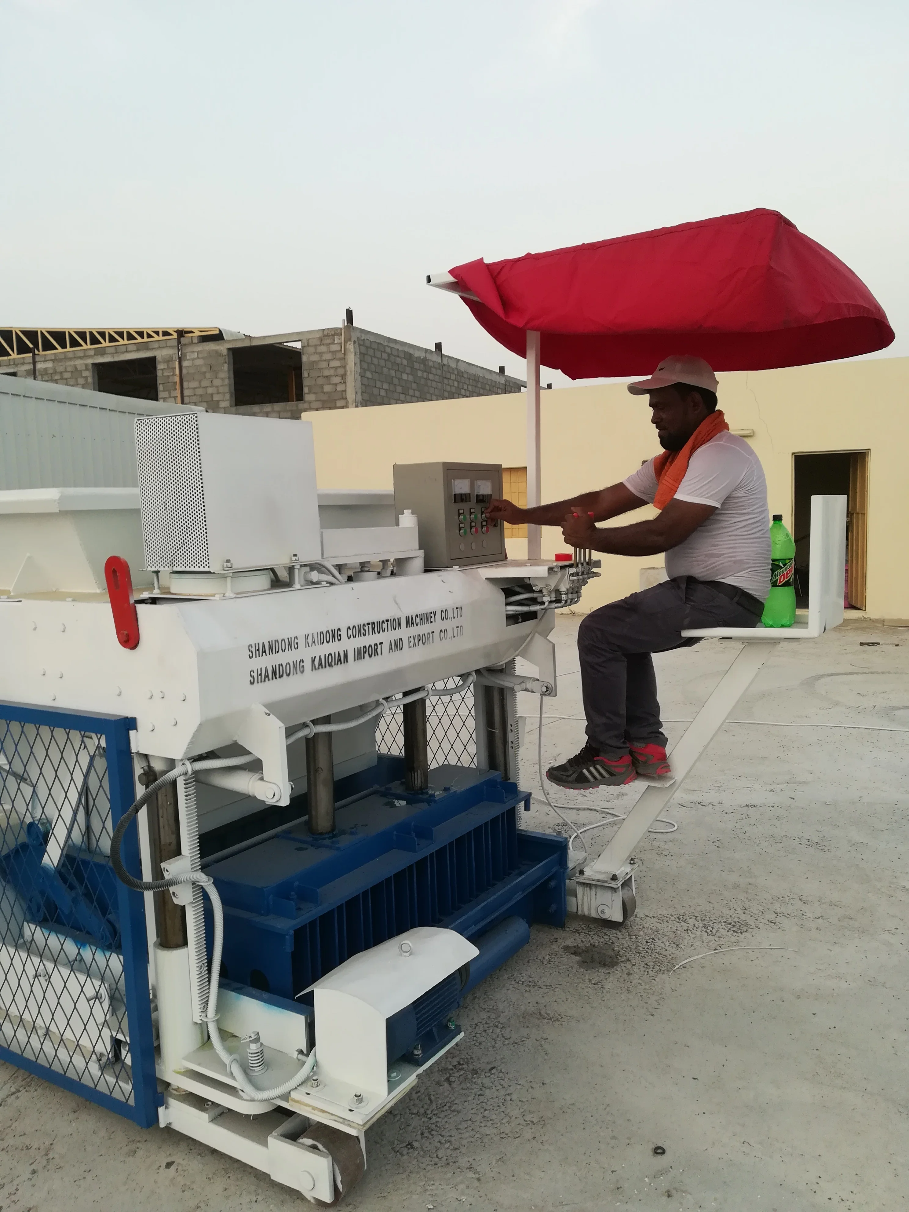 Фабричная поставка QTM6-24 кирпича укладки машины блокируя кирпич делая машину