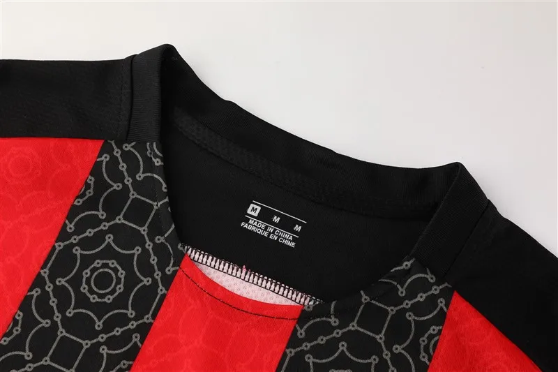 Wholesale professional adult football shirt tracksuit set customized soccer jersey