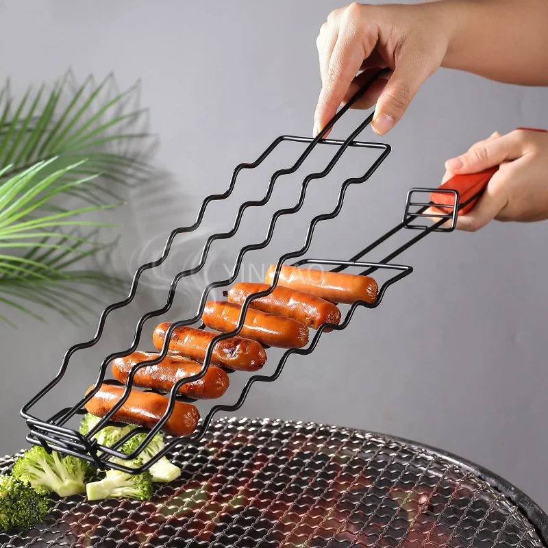 BBQ Accessories 6 Hot Dog Grill BBQ Basket Wood Handle BBQ Sausage Grilling Basket