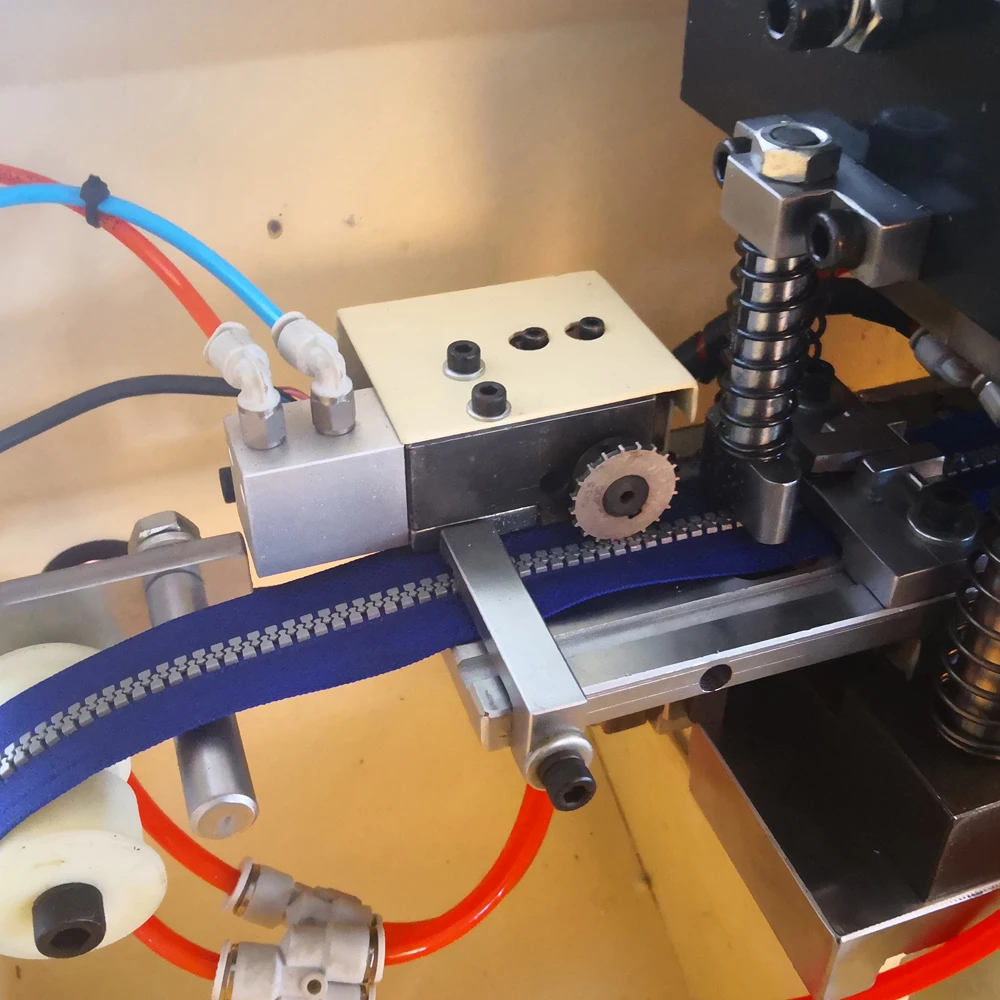 automatic long chain plastic zipper gapping machine zip gapping machine