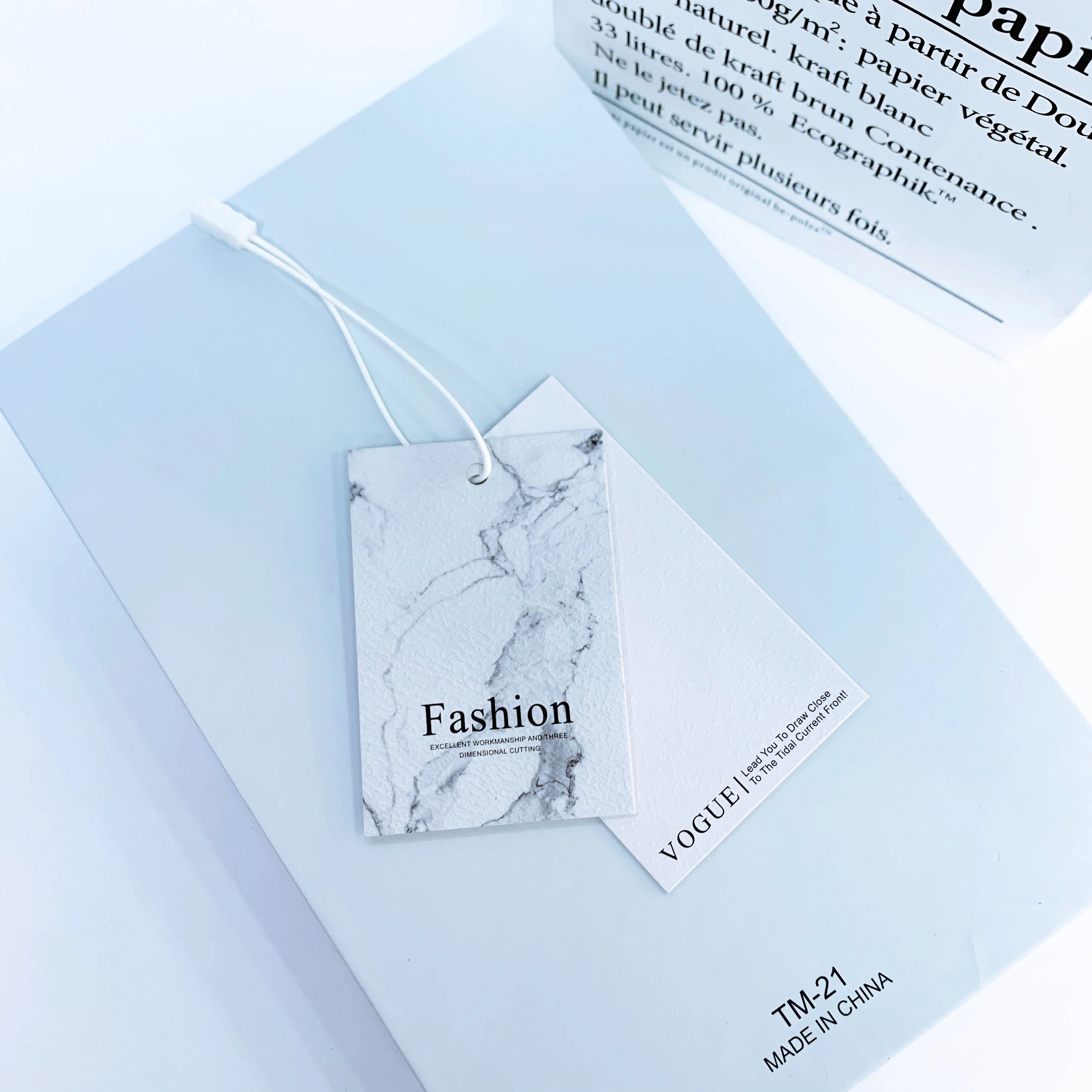 Индивидуальные этикетки для одежды, бумажные подвесные бирки, шнурки с логотипом, мраморный узор, специальная бумага, высококлассные пользовательские подвесные бирки для одежды