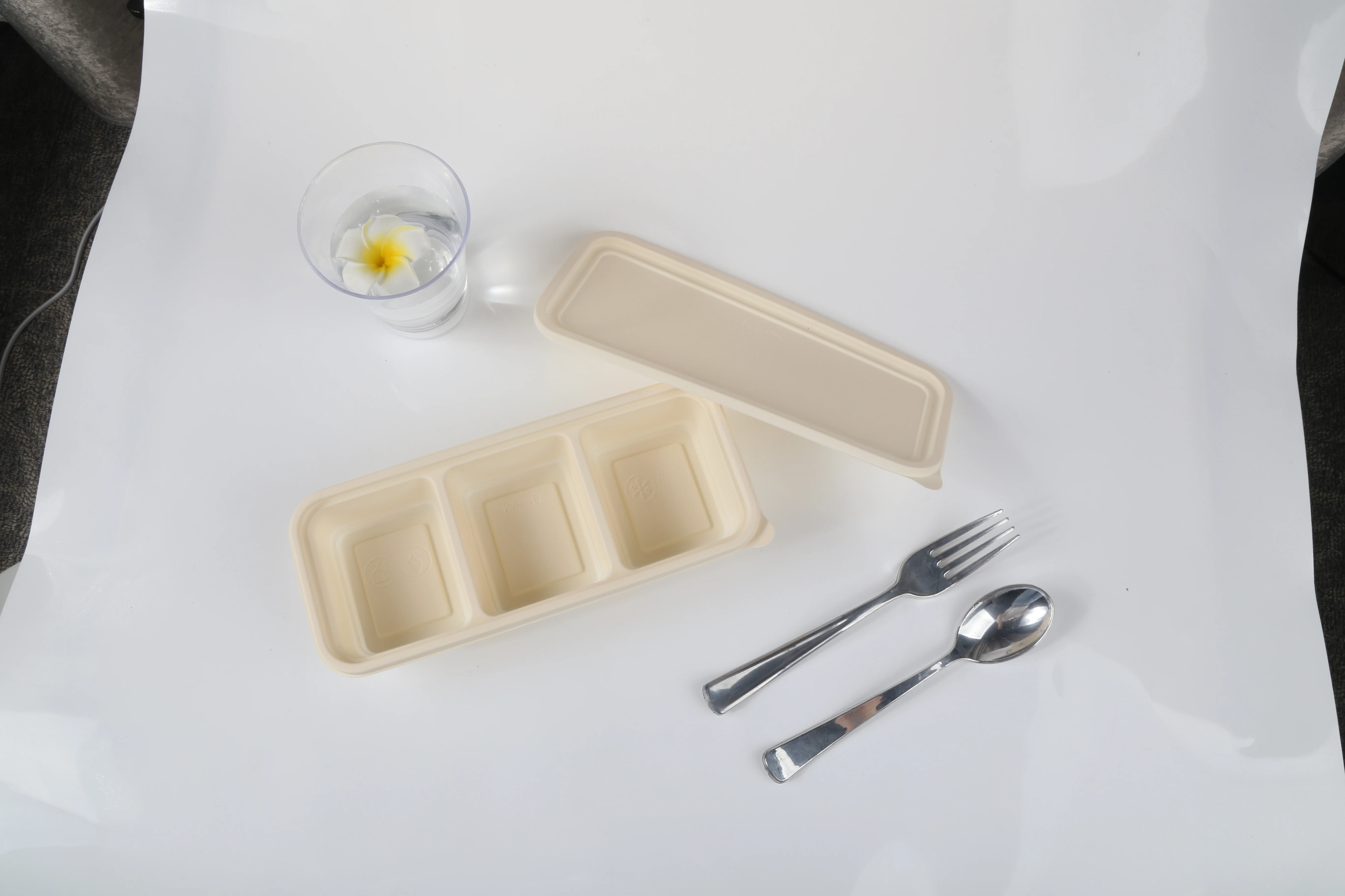 500ML Three Part Lunch Box Corn Starch For Food Container Degradable Tableware Square Shape