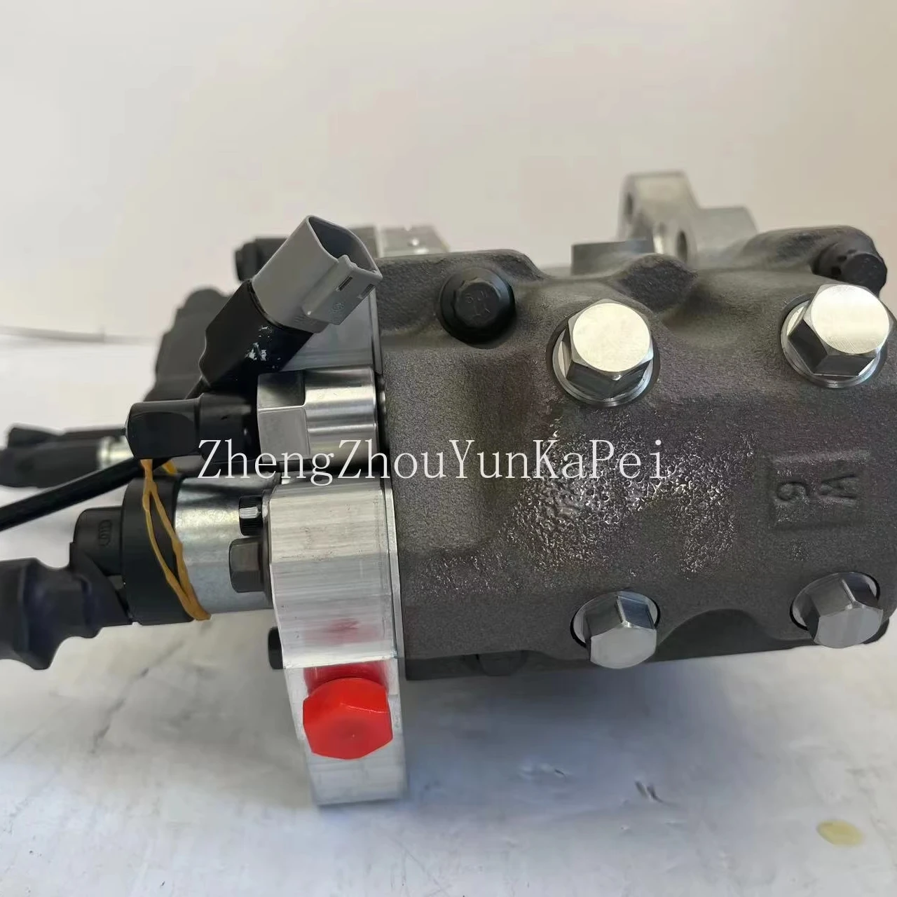 Dongfeng Cummins топливный насос