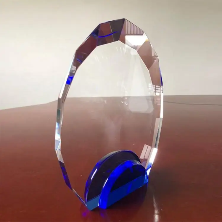 Дешевая оптовая продажа K9 грубая индивидуальная 3d лазерная гравировка Круглое стекло наградное Хрустальное стекло трофей