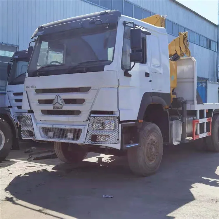 Used Howo Hydraulic Folding Boom Crane Mounted Dump Truck 12 wheel Dump Truck With Crane