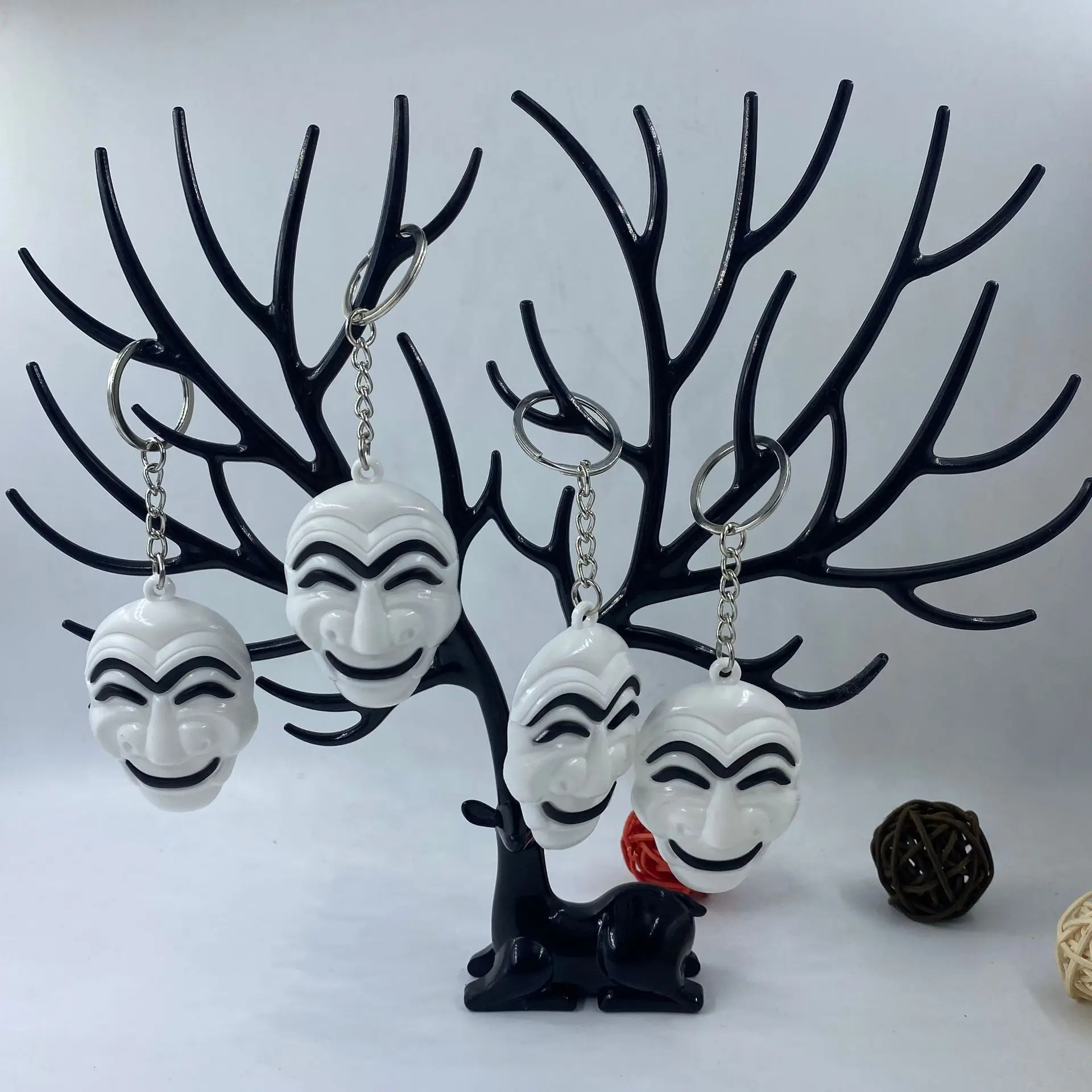 Korean film with the same theme hanging ornaments money heist toys la casa de papel keychain