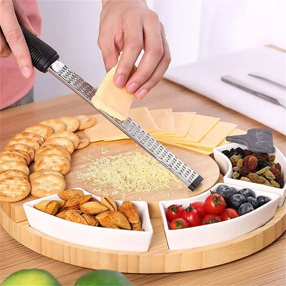 New Arrival Creative Bamboo Cheese Board Pizza Cutting Wood Plate with Ceramic Cheese Knives for Kitchen Party for Christmas