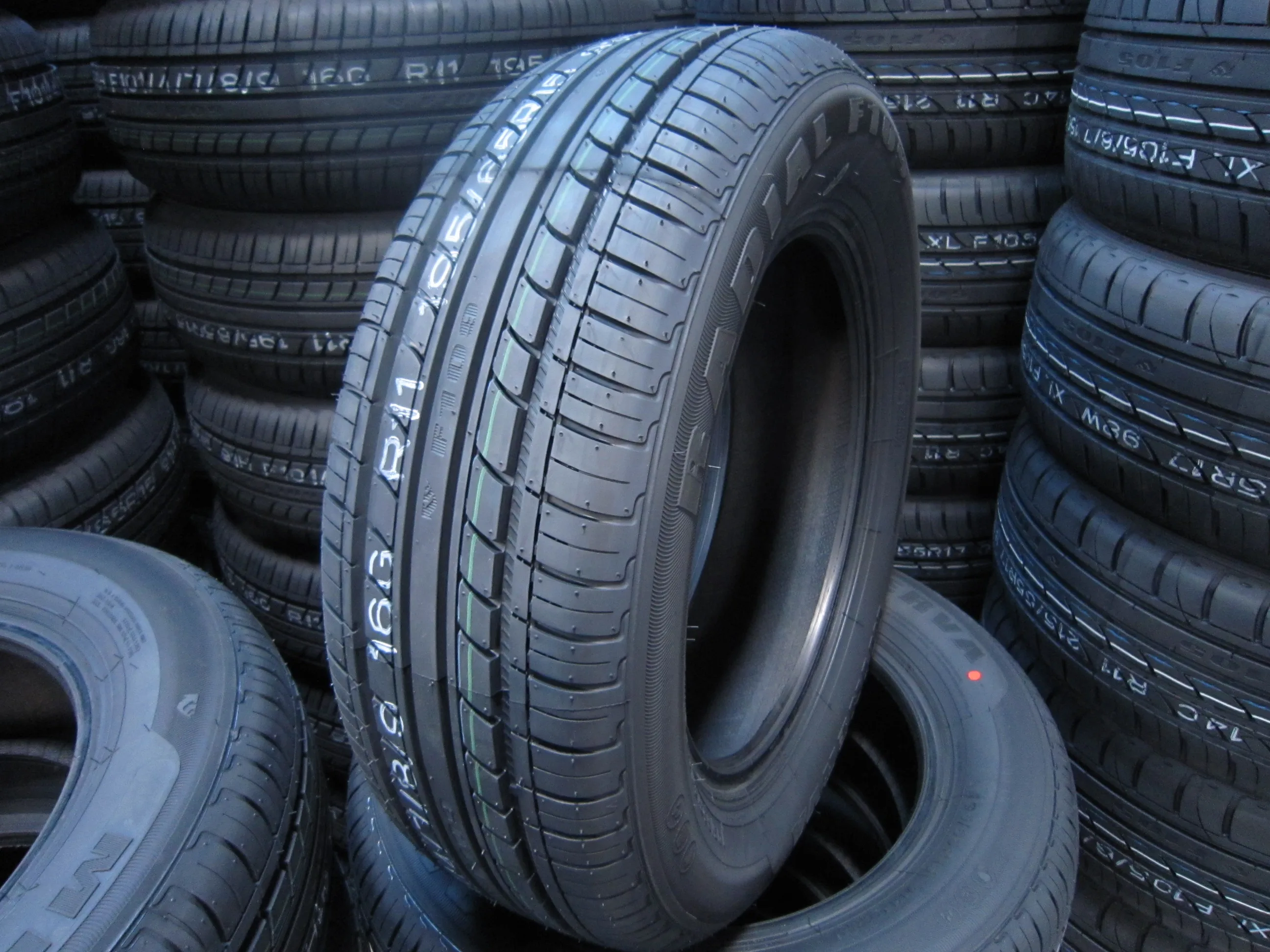 best selling factory pcr tires who sale UHP car tyres 205/40ZR17 205/55ZR17 225/50ZR17