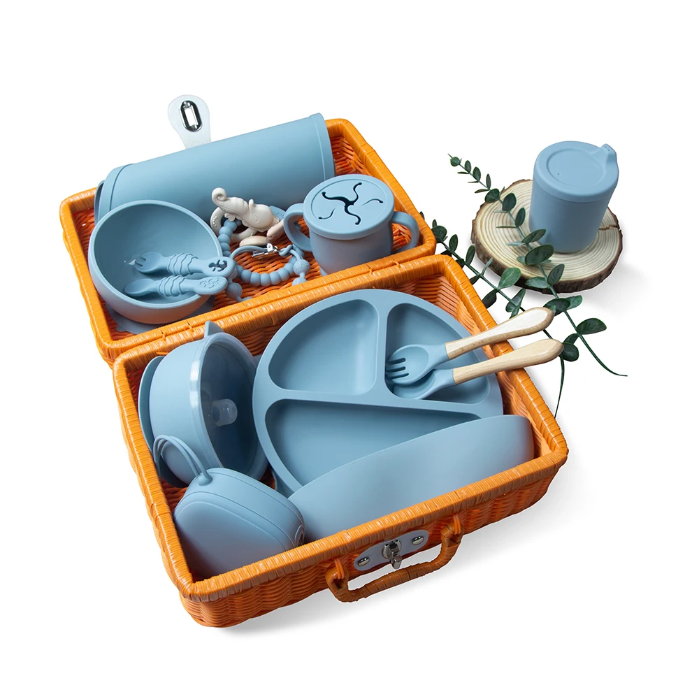 BPA Free Waterproof Silicone Baby Bib for Feeding baby