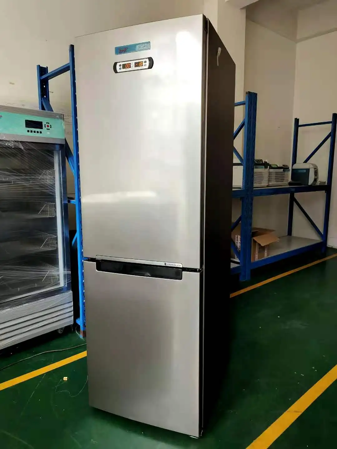 YCD-303W Portable medical refrigerator 2-8/-25 Combined Refrigerator and Freezer Medical chest refrigerator