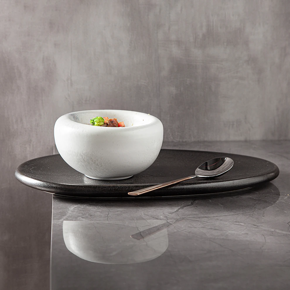 Shabby Chic OEM ODM Accepted Dinnerware Hotel 5.5 Inch White Color Ceramic Bowl Restaurant Artistic Feel Half Ball Soup Bowls