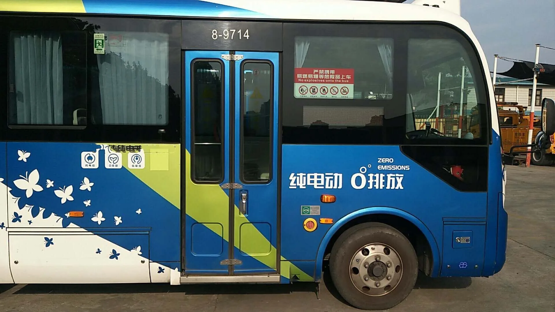 
12V electric school bus automatic folding door opening pump mechanism 