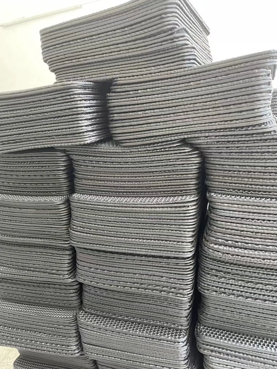 Factory Wholesale Waterproof Double Layers Litter Pads EVA Cat Pet Litter Trapper Mats For Cat Cleaning Customized Shape