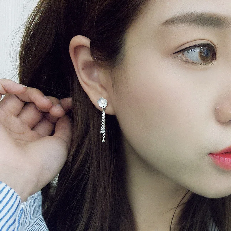 Factory Wholesale Silver flower Stud Earrings for Women Girls Fashion Earrings