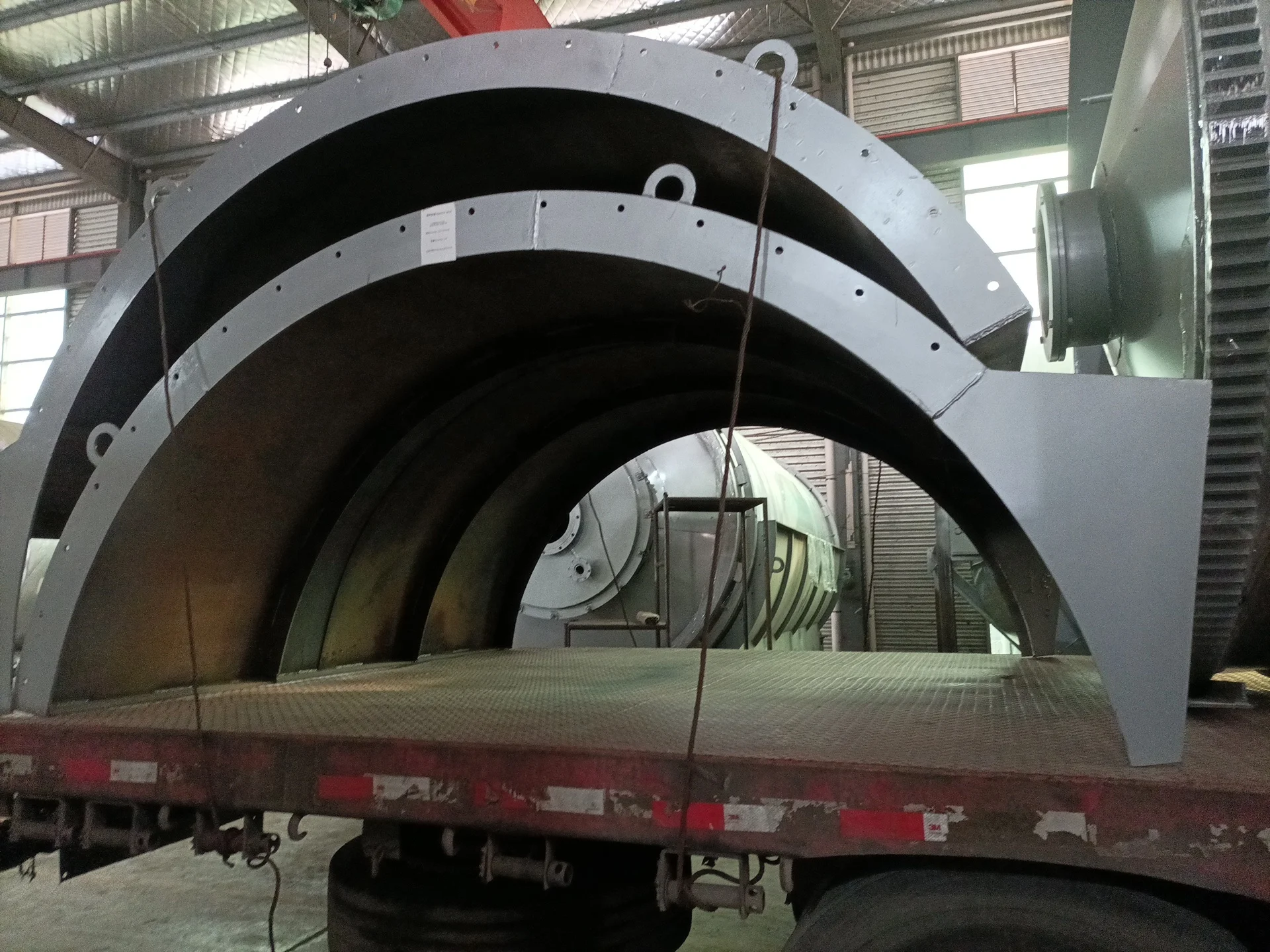 Beston Group automatic waste tyre recycling machine pyrolysis tyre to fuel oil reactor for sale