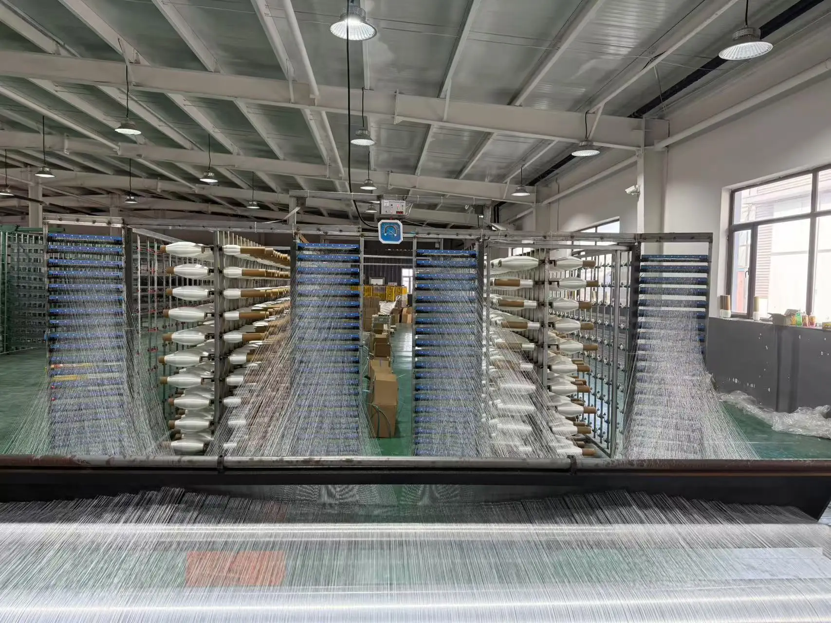 Hot Sale E-Glass Fiberglass Roving Manufacturer-Processed Fireproof Fiber Yarn Weaving Service with Cutting Included