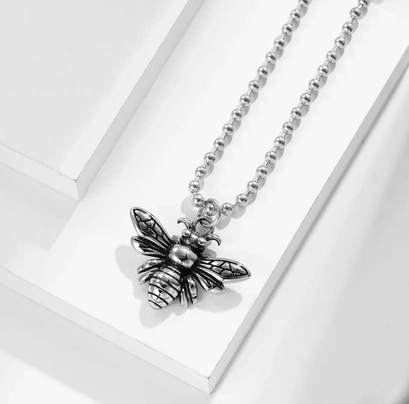 Vintage Style Honeybee Pendant Stainless Steel Ball Chain Necklace Electroplated 8k Gold Steel Custom Unisex Jewelry Necklace