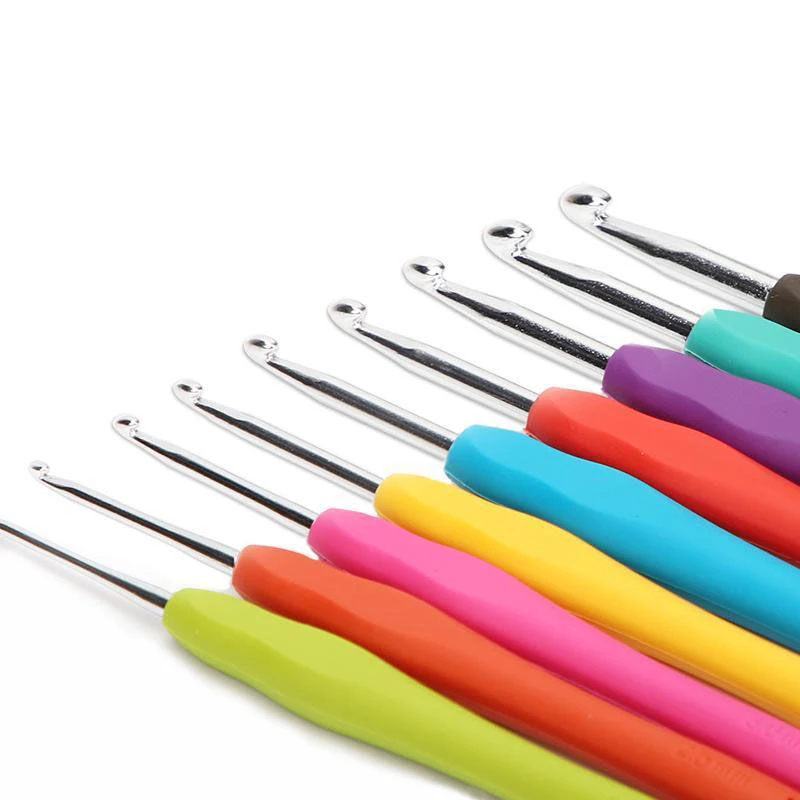 Hot Sale 2.0-10.0 mm Colorful Soft Handle Crochet Hooks Knitting Needles For Yarn Needlework