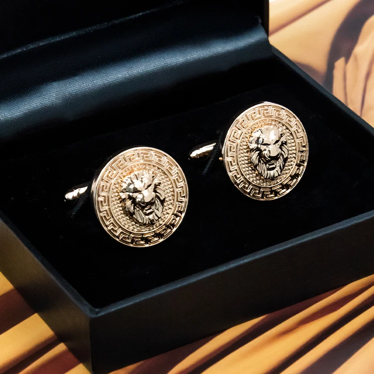 Wholesale suit blazer metal men wolf cuff link set gemstone button cover lion head studs custom gold lion cufflinks for mens